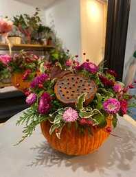 «Цветочная композиция в тыкве»